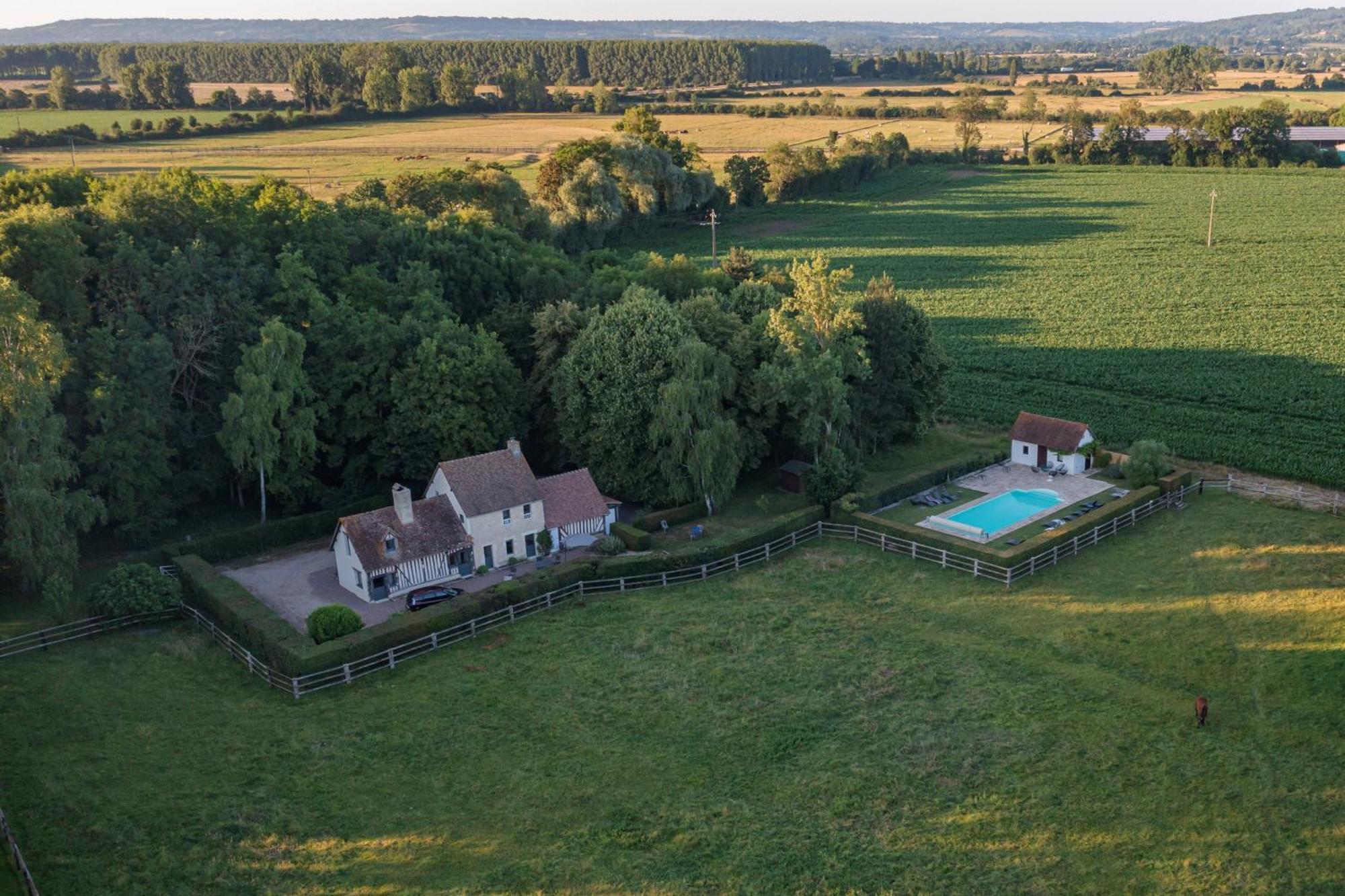 La Maison Corniere Bieville-en-Auge エクステリア 写真