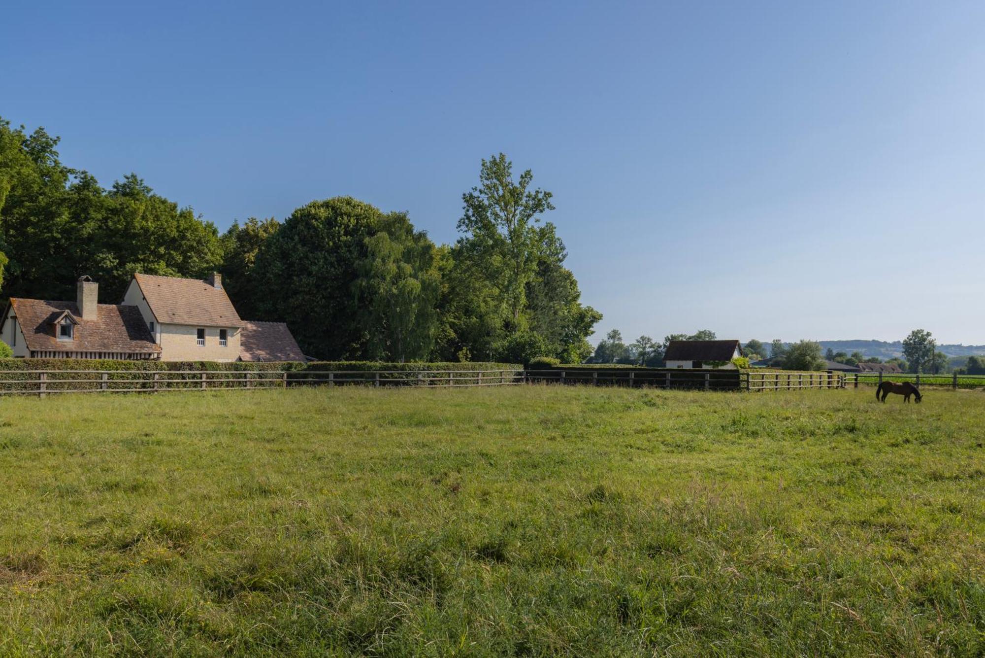 La Maison Corniere Bieville-en-Auge エクステリア 写真